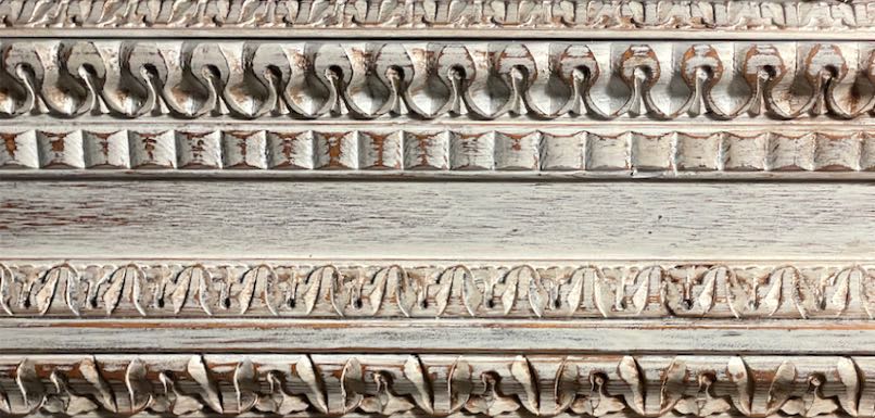 Shabby Chic Holzprofile eines weißen Kistchens